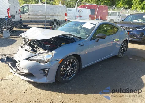 2018 Toyota 86 Gt z USA, uszkodzony, nr VIN JF1ZNAE14J9700817